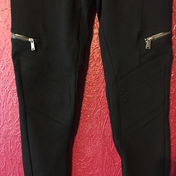 ❤️EXPRESS *RARE* Moto Leggings XS - Picture 2 of 5